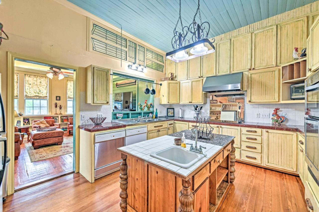 The Lilly House Historic Glen Rose Home With Porch! Exteriör bild